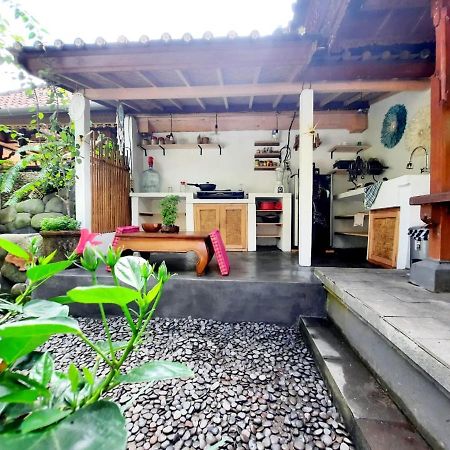 Asik Bali House Ubud Exterior photo